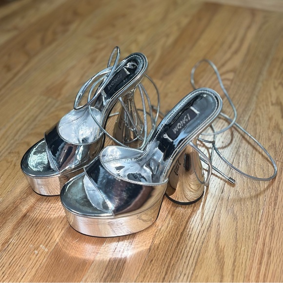 Silver Platform Heels - Picture 8 of 8